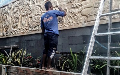 Hias Rumah Dengan Batu Alam Ukir